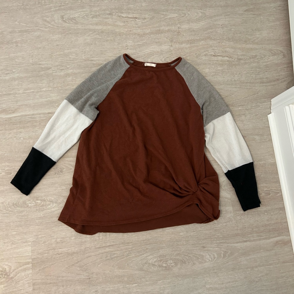Colorblock Women's Top - Picture 2 of 6